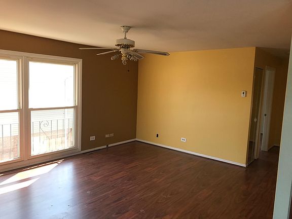 5th image of 2507 Spruce Ln