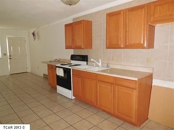 3rd image of 19080 Dyer Ct Unit 6