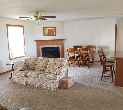 3rd image of 621 Edgewood Dr