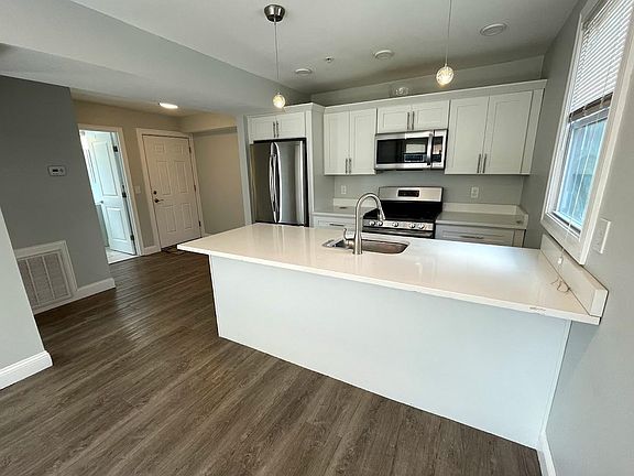 3rd image of 16 1/2 Trenton St #1