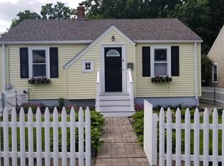 8 Irons Ave, Johnston, RI 02919