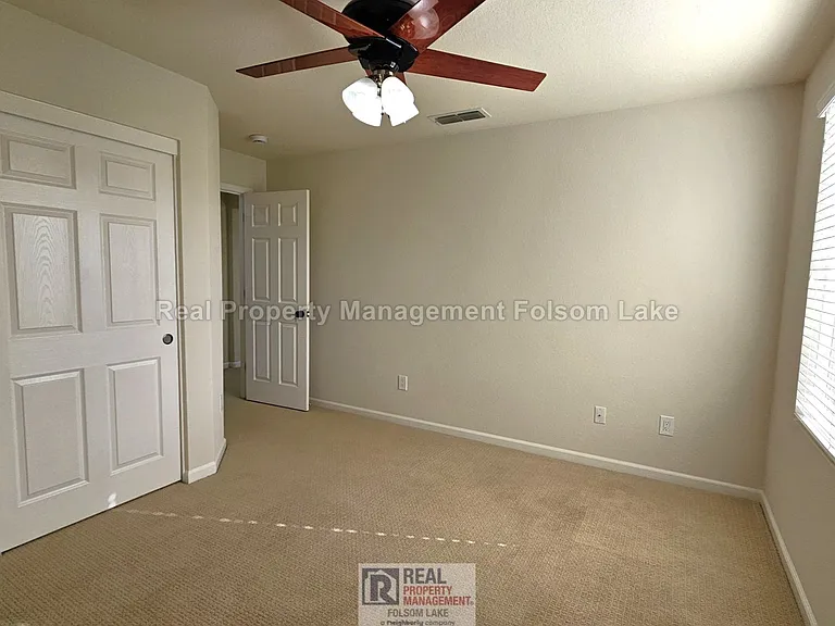 4446 Menaggio Way — Photo 19