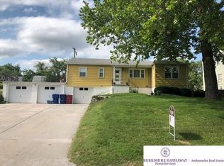 617 E 2nd St, Louisville, NE 68037