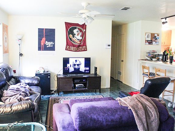 4th image of 1914 Karen Ln