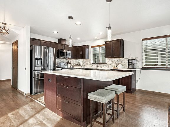 3rd image of 20509 5th Avenue Ct E