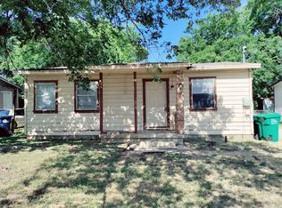 909 N Ruddell St, Denton, TX 76209