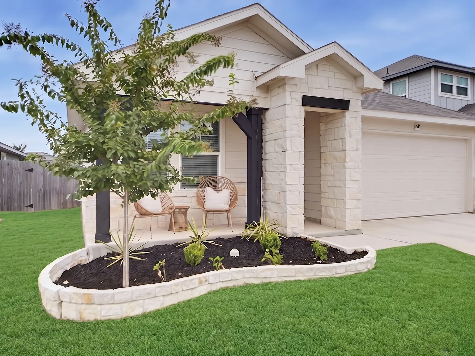3 bed, 1975 sqft, $2,599 — Photo 3