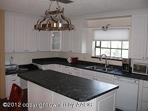 4th image of 100 Bayshore Dr