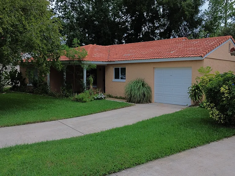 10481 Montpelier Cir — Photo 36