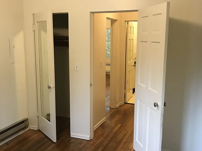 1430 SW Moss St — Photo 11