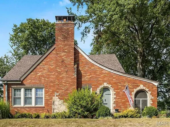 305 8th St, Crystal City, MO 63019