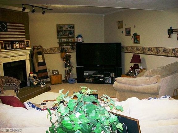 2nd image of 3580 Dona Dr