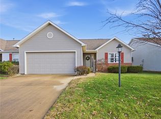 2 Copperfield Ln, Charleston, IL