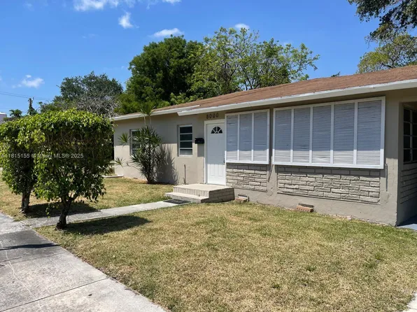 8000 NE 8th Ct, Miami, FL 33138