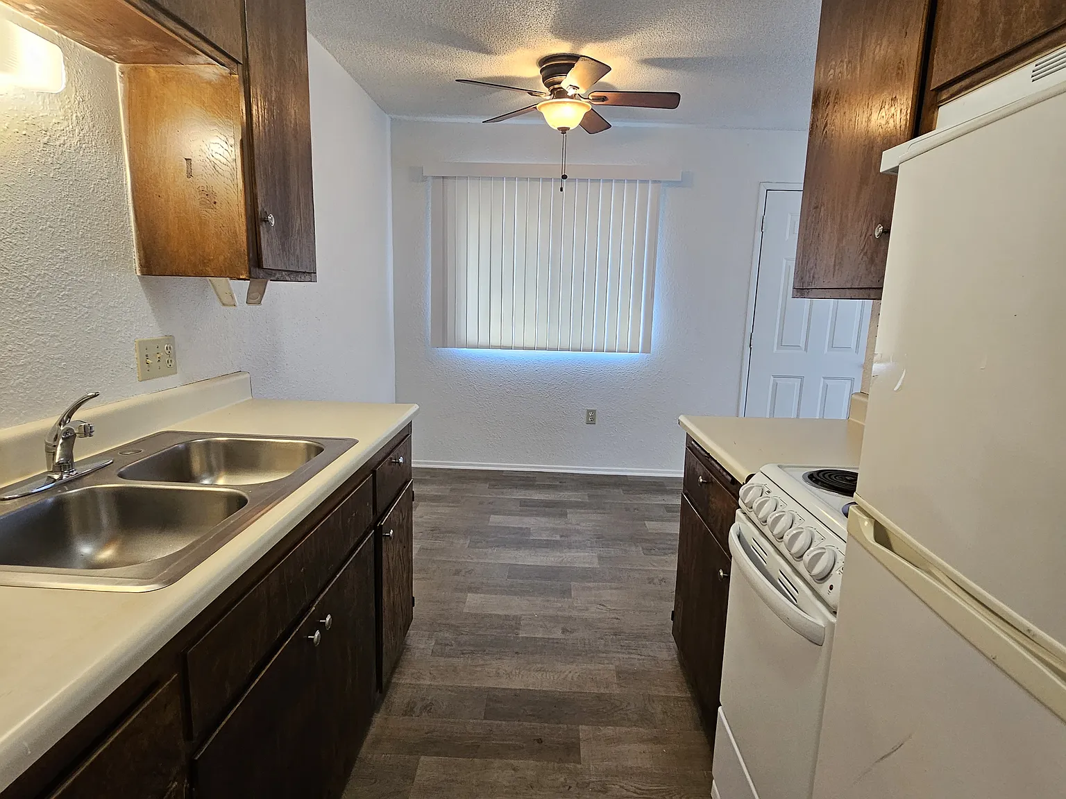 1 bed, $825 — Photo 2