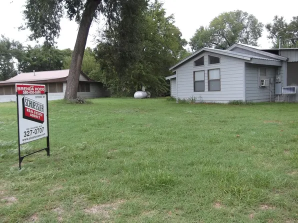 72389 Lakeview Dr, Jet, OK 73749