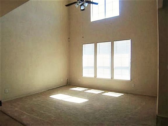 3rd image of 5417 Soledad Dr
