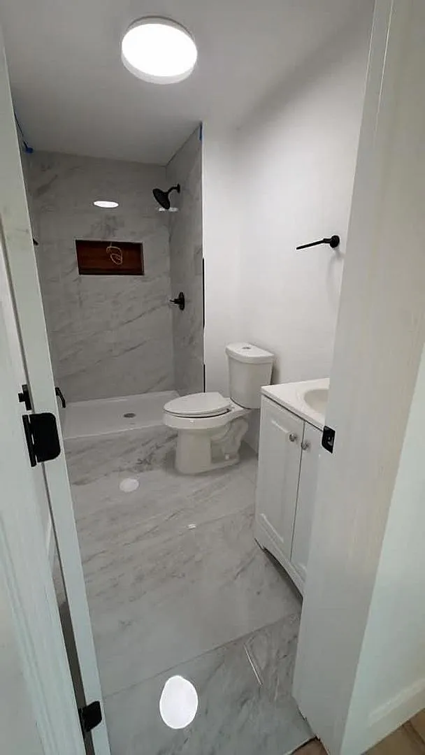 Home Just Renovated Houston Tx — Photo 4