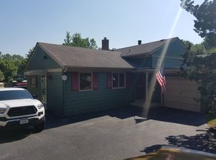 239 Harvey Ave, Grayslake, IL 60030