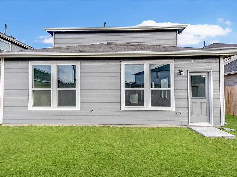 25821 Hedgerow Dr — Photo 43