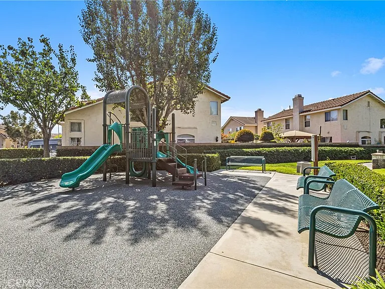 13668 Kingsbridge St — Photo 35
