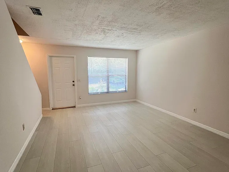 950 Louisiana Ave — Photo 5
