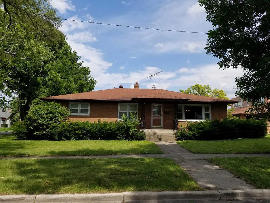 18041 Lange St photo 1
