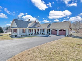 155 Hammock Pointe Dr, Moneta, VA 24121