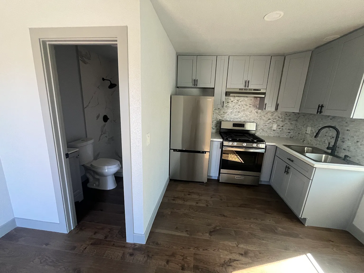 1 bed, $2,200 — Photo 4