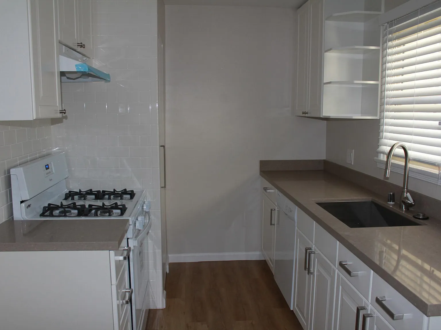 1 bed, 500 sqft, $1,650 — Photo 3