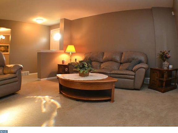 4th image of 3837 Ronnald Dr