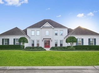 33 Kingsmill Ln, New Orleans, LA 70131
