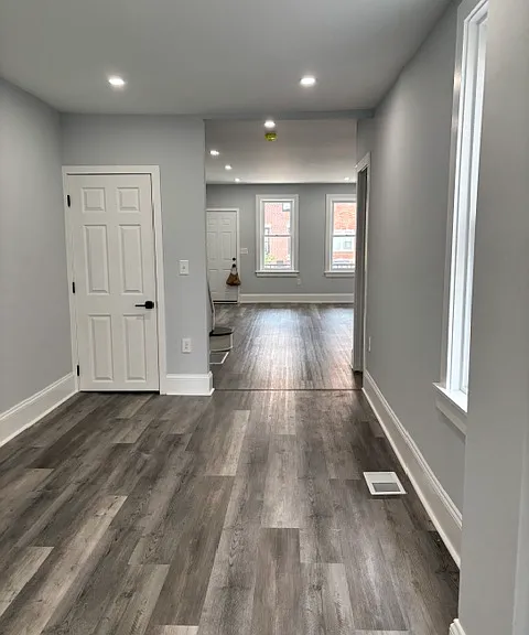 2037 E Cumberland St — Photo 3