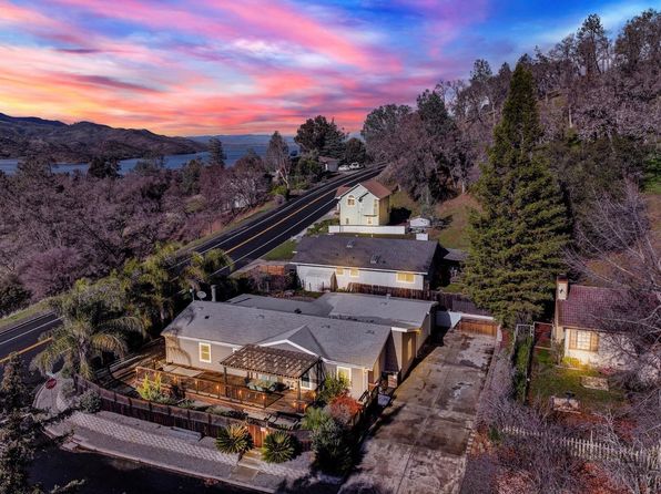104 Parkview Ln, Napa, CA 94558
