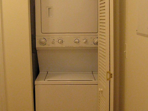 5th image of 2647 N Kedzie Ave #4F