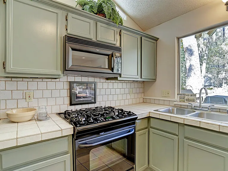 12 Fairmeade Bend Dr — Photo 14