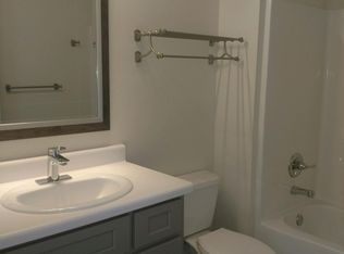 4656 Crossing Ct APT 101, Milton, FL 32571
