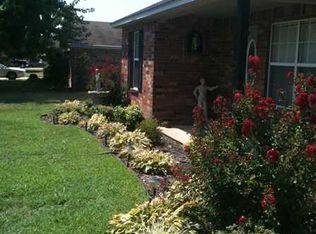 225 N Kelsey Ln, Farmington, AR 72730