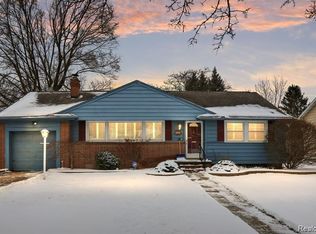 2898 Yorkshire Rd, Birmingham, MI 48009