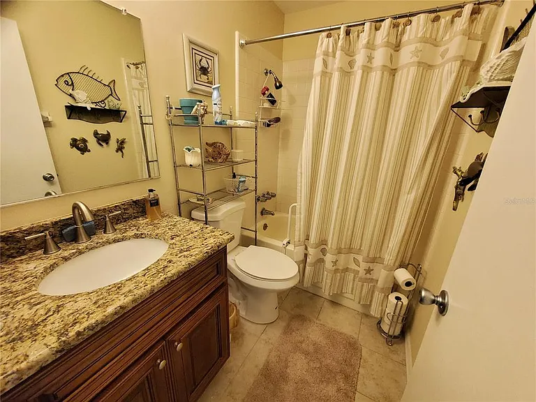 1907 Canterbury Ln #14 — Photo 18
