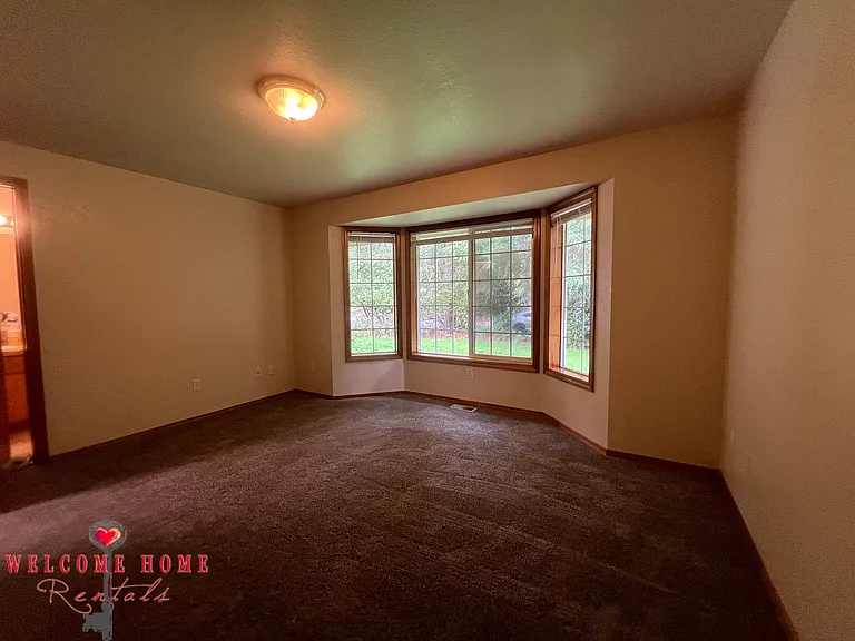 17819 Upland Dr SE — Photo 22