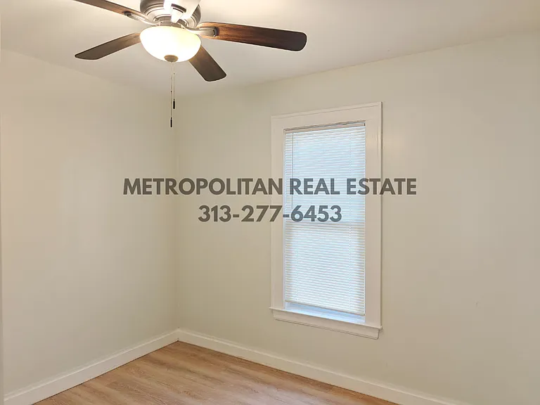 22340 Park St — Photo 17