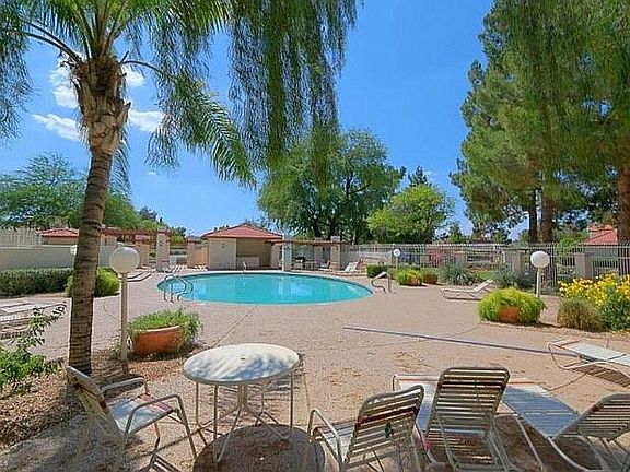 4th image of 8625 E Belleview Pl Unit 1010