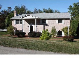 335 Woodridge Dr, Washington, PA 15301