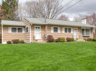 30 Carol Dr, Poughkeepsie, NY 12603
