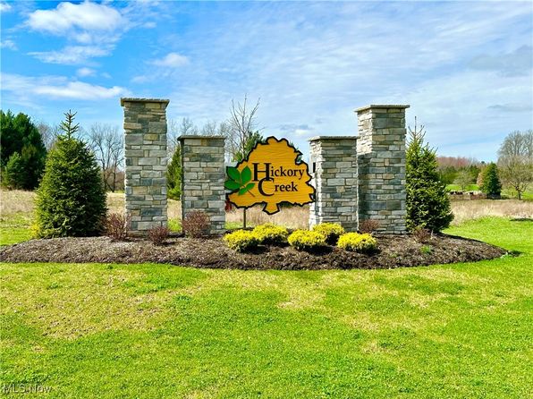2056 Sugar Maple Dr, Kent, OH 44240