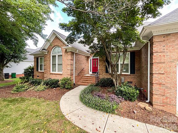 2nd image of 7000 Royce Ct