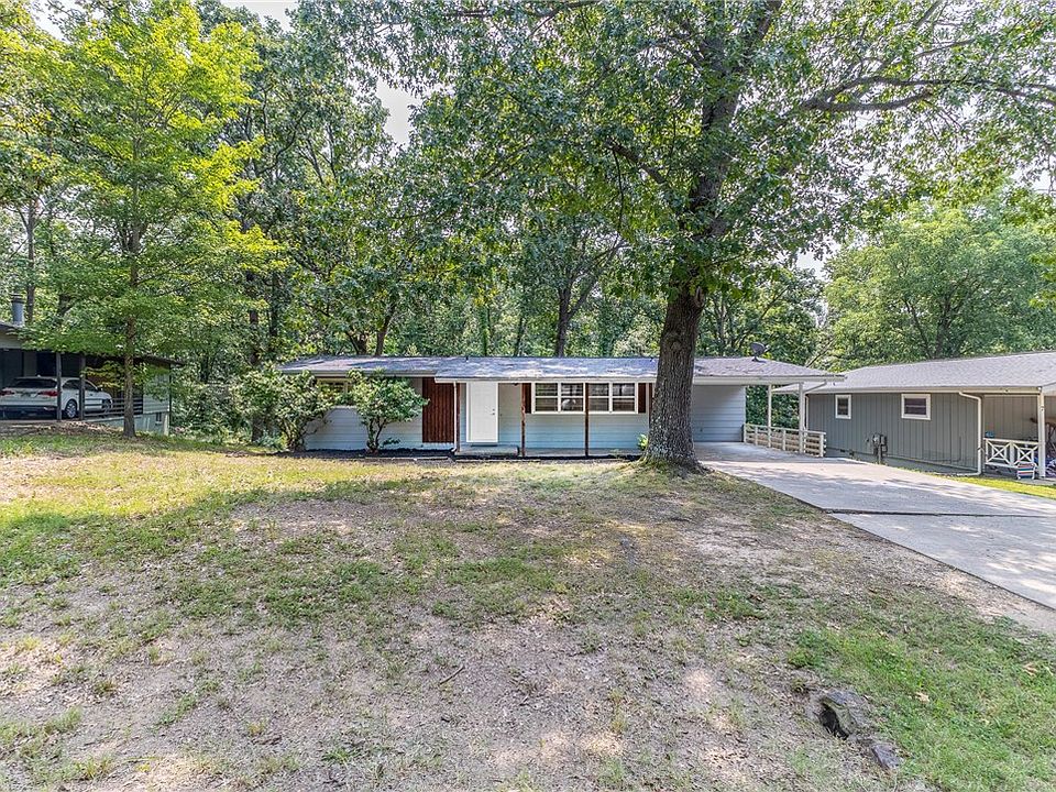 1st image of 5 Evesham Ln