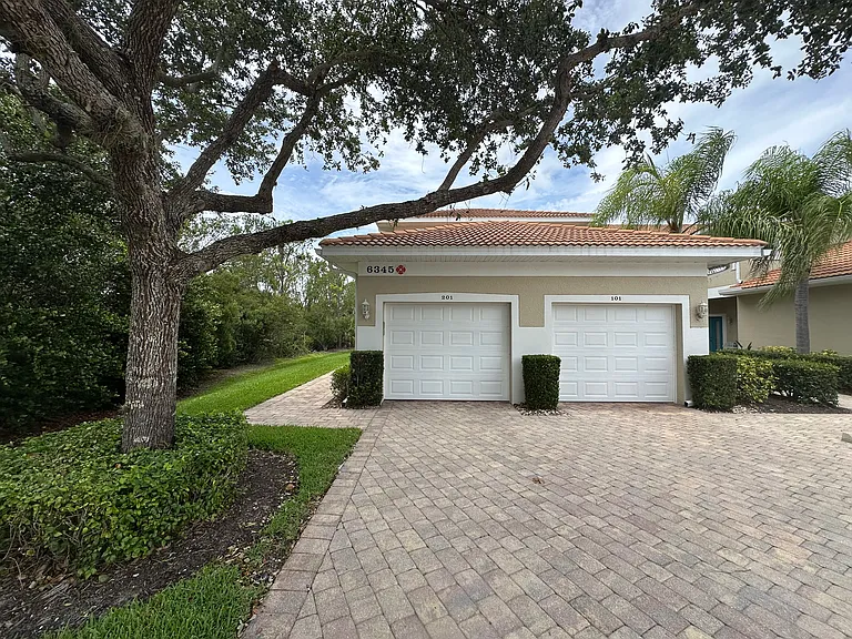 6345 Lexington Ct #201 — Photo 25