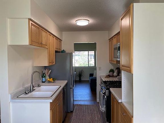5th image of 2029 103rd Ave NW